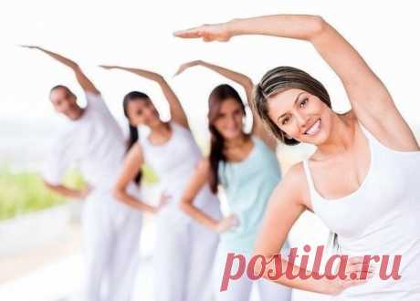 ВКЛЮЧЕНИЕ РЕЗЕРВНЫХ СИЛ ОРГАНИЗМА
Потрите с силой ладони друг о друга – 10 раз.
Разотрите щеки вверх-вниз -10 раз.
Кончиками пальцев «постучите» по затылку и макушке – 10 раз.
Сильно надавите (без «фанатизма») на впадину у основания черепа указательным пальцем правой руки – 3 раза.
Сожмите руки в кулак и разожмите – 3 раза.
Помассируйте место соединения указательного и большого пальца.
Быстрыми движениями «разотрите» плечи и ступни ног.
Сожмите кончик большого пальца на правой, а затем на левой