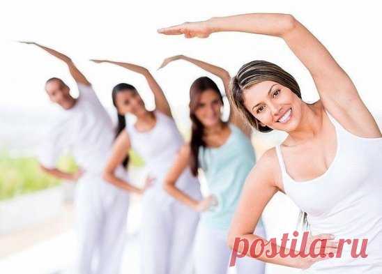 ВКЛЮЧЕНИЕ РЕЗЕРВНЫХ СИЛ ОРГАНИЗМА
Потрите с силой ладони друг о друга – 10 раз.
Разотрите щеки вверх-вниз -10 раз.
Кончиками пальцев «постучите» по затылку и макушке – 10 раз.
Сильно надавите (без «фанатизма») на впадину у основания черепа указательным пальцем правой руки – 3 раза.
Сожмите руки в кулак и разожмите – 3 раза.
Помассируйте место соединения указательного и большого пальца.
Быстрыми движениями «разотрите» плечи и ступни ног.
Сожмите кончик большого пальца на правой, а затем на левой