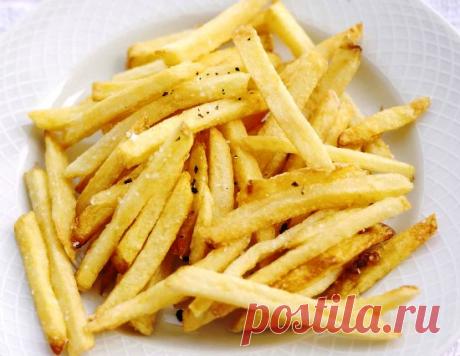 Невероятно вкусная хрустящая картошечка без капли жира Благодаря этому рецепту вы сможете приготовить невероятно ароматную и хрустящую картошечку, которую по вкусу нельзя будет отличить от популярной во всем мире картошки фри. Вот только в отличие...