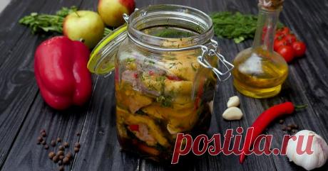 Маринованный язык: деликатесное блюдо своими руками Вкусный, нежный и очень питательный язык по праву считается деликатесом. Его отваривают, запекают, готовят из него заливное. А сегодня мы предлагаем вам рецепт маринованного языка. Такая шикарная закуска украсит...