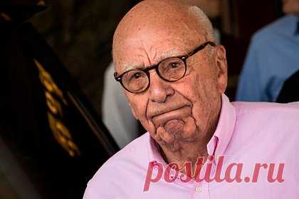 Бывшая теща Абрамовича стала возлюбленной 92-летнего миллиардера Руперта Мердока. Журналисты заметили медиамагната Руперта Мердока отдыхающим на яхте с 66-летней Еленой Жуковой. Она молекулярный биолог и бывший сотрудник медицинского исследовательского центра Калифорнийского университета в Лос-Анджелесе. Ее дочь, Дарья Жукова, была замужем за русским олигархом Романом Абрамовичем.