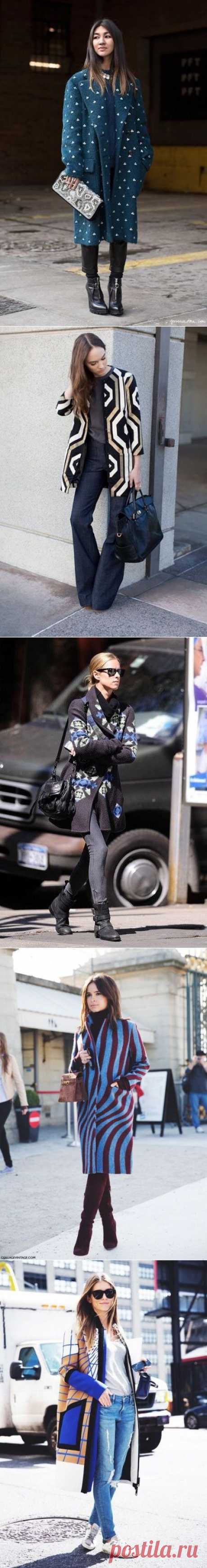 Пальто с принтом.