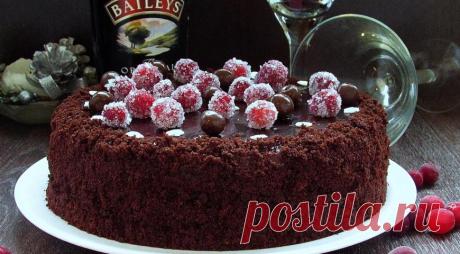 Шоколадно-клюквенный торт - ПУТЕШЕСТВУЙ ПО САЙТУ. Этот торт настоящий рай для шокоголиков… Шоколадные коржи, шоколадный ганаш и внутри и сверху и все это, шокодадное безумие разбавляет клюквенная кислинка. ИНГРЕДИЕНТЫ Для коржей мука 250 г сахар 300 г яйца 2 шт. сливочное масло 60 г оливковое масло 60 г какао порошок 55 г молоко 280 мл ванильный …