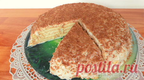 Творожный торт без выпечки из печенья со сгущенкой. Видео рецепт Продукты для приготовления торта с творожным кремом:• 500 гр. печенья• 400 гр. творога• 1 банка сгущенки• 1 ст. л. сметаны• 1 небольшая шоколадкаПростой видео рецепт приготовления:1. В миске выложим т...