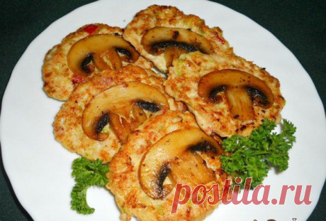 Котлеты куриные с овощами и шампиньонами
