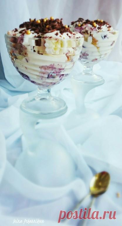 Десерт сметанный с вишней