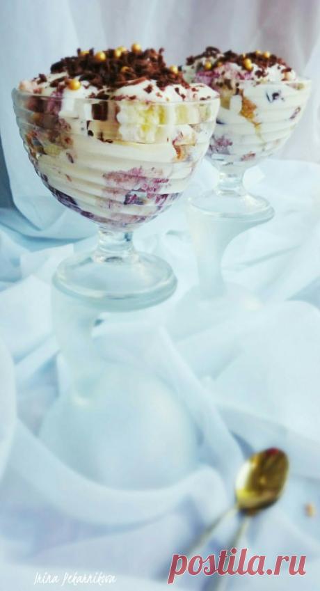 Десерт сметанный с вишней