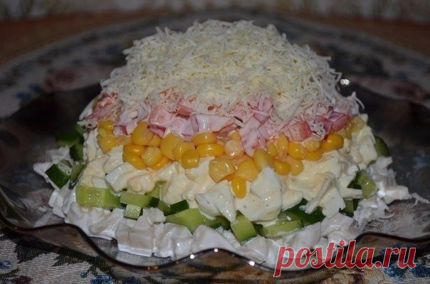Салат с кальмарами (145 ккал/100 гр)