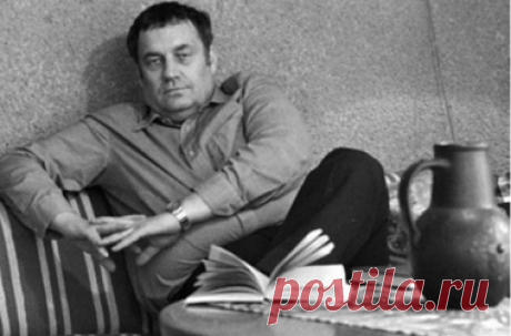 Поэт Эльдар Рязанов: ТОП лучших стихов - Новости шоу бизнеса - Помимо культовых фильмов, он оставил по себе большой багаж поэзии | СЕГОДНЯ
