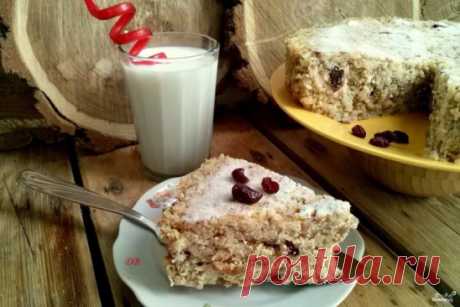 Гречневик
Предлагаю вам вкусный и полезный рецепт, как приготовить гречневик.
Я выпекала блюдо в мультиварке, но вы с легкостью можете приготовить эту запеканку и в духовке. Гречневик получился в меру сладким, вкусным и сытным.
Это блюдо - отличный вариант для сытного завтрака или полдника!
Ингридиенты:
Крупа гречневая: 1 Стакан (граненый),
Кипяток: 2 Стакана,
Изюм: 50 Грамм,
Клюква вяленая: 50 Грамм,
Творог: 400 Грамм,
Сахар: 2 Ст. ложки,
Яйца: 3 Штуки,
Сахарная пудра: 2 Ст. ложки (для посып