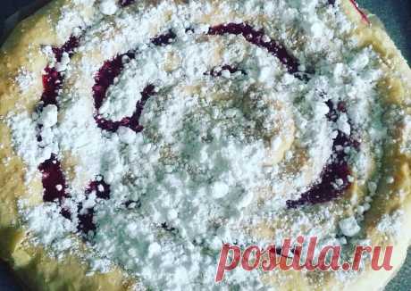 🍒Пирог-улитка с вишней🍒#летниедесерты Автор рецепта Виктория Фурсина - Cookpad