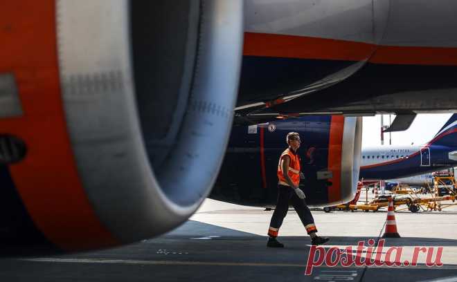 Швейцарская компания запретила авиации в России использовать домен .aero. Домен .aero, который администрирует швейцарская компания SITA, используют российские авиаперевозчики («Победа», «Азимут») и аэропорты (Шереметьево, Сочи). Им придется переехать на другие доменные имена