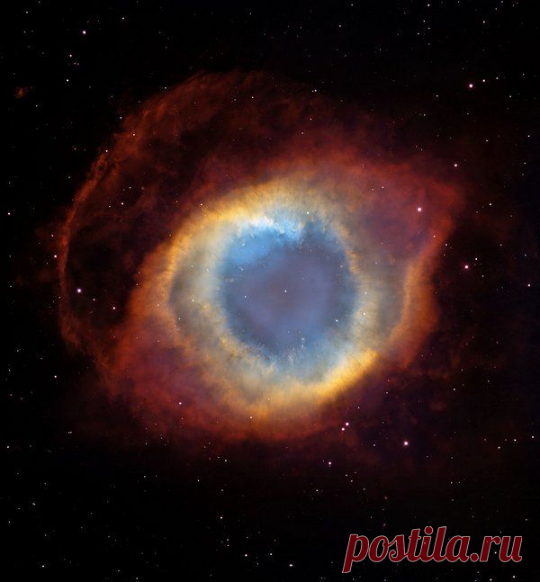 Такая  планетарная туманность - большая  редкость. Фото с орбитального телескопа Хаббл .