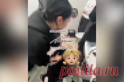 Под Москвой семь школьниц избили сверстницу до потери сознания и попали на видео