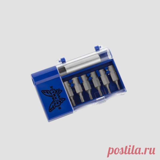 BM981084F BENCHMADE, Набор бит и держателя для разборки и сборки ножей «BlueBox Kit», BENCHMADE, США – купить в интернет магазине Messermeister.ru по выгодным ценам УНИКАЛЬНОЕ ПРЕДЛОЖЕНИЕ! Набор бит и держателя для разборки и сборки ножей «BlueBox Kit», BM981084F, BENCHMADE: купить в интернет-магазине ножей MESSERMEISTER.RU, 8-800-500-26-48, г. Москва и Санкт-Петербург. Обзоры, описание, фото, характеристики, наличие в магазине. Доставка по всей России. Выбор за Вами!