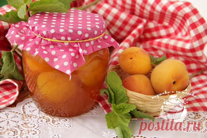 ВКУСНЕЙШИЕ ВАРЕНЬЕ ИЗ АБРИКОСОВ С ЛИМОНОМ Это варенье из абрикосов с лимоном понравится тем, кто любит сладость с кислинкой.  Абрикосы  идеально сочетаются с лимоном, создавая невероятное послевкусие.