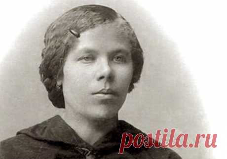 Ольга фон Штейн: преемница Соньки Золотой Ручки | Чёрт побери Воровка, мошенница и аферистка Софья Блювштейн по прозвищу Сонька Золотая Ручка – настоящая легенда преступного мира. Но мало кто знает, что у нее были подражательницы, не менее ловкие и удачливые в криминальных делах. Одна из них – некая Ольга фон Штейн. Криминальная наследница В то время как Золотая Ручка отбывала свой срок на Сахалине, по Европе и США прокатилась волна преступлений, почерк которых очень напом...