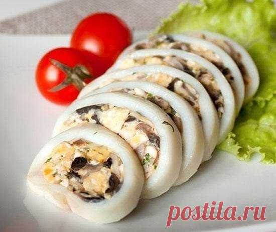 Кальмары фаршированные