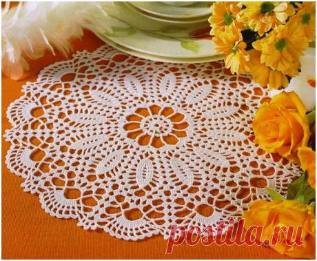 ТРИ САЛФЕТКИ ВЯЗАНЫЕ КРЮЧКОМ ПО КРУГУ.