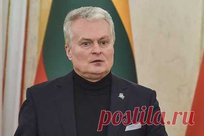 Президент Литвы назвал ошибкой молодости вступление в КПСС. Президент Литвы Гитанас Науседа назвал вступление в Коммунистическую партию Советского Союза (КПСС) в 1988 году ошибкой молодости. Он заявил, что получил предложение о вступлении в партию после учебы в университете и согласился после определенных раздумий для больших возможностей в карьере ученого.