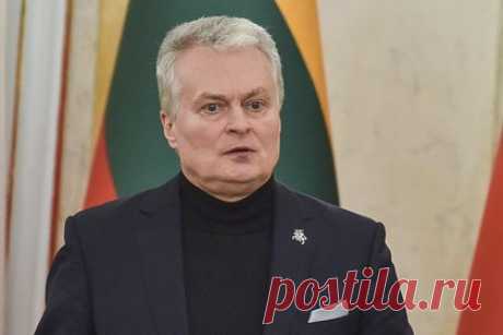 Президент Литвы назвал ошибкой молодости вступление в КПСС. Президент Литвы Гитанас Науседа назвал вступление в Коммунистическую партию Советского Союза (КПСС) в 1988 году ошибкой молодости. Он заявил, что получил предложение о вступлении в партию после учебы в университете и согласился после определенных раздумий для больших возможностей в карьере ученого.