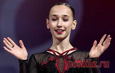 Тренер Глейхенгауз задал вопрос в микст-зоне своей ученице Хуснутдиновой. Хуснутдинова лидирует после короткой программы