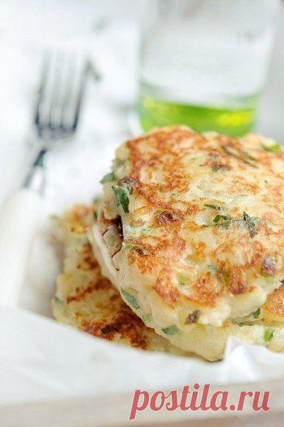 Готовим картофельные оладьи с сыром.