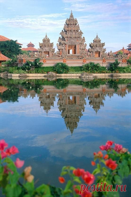 дворцы и дома