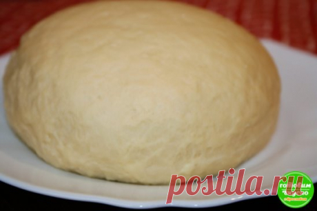 Пельменное тесто "Отличное" 
Вкус пельменей зависит не только от фарша, но и от теста, которое является основой пельменей. Рецепт этого теста простой, а пельмени получаются отличные, не развариваются и не разлепляются при варке.
Приготовление: 
1. Яйцо взбить с чайной ложкой соли и 1 столовой ложкой растительного масла.
2. В емкость для замеса теста всыпать 0,5 кг муки и влить 250 мл горячей воды (вода необязательно должна кипеть, вполне хватит 75 градусов). 
3. Перемешать...