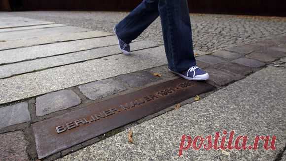 Госдума разберется с аннексией Восточной Германии - Известия