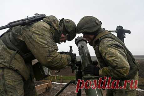 В США спрогнозировали скорое начало военных действий на Украине. США обнаружили признаки того, что Россия начнет операцию вооруженных сил на границе с Украиной к середине февраля, заявила заместитель госсекретаря США Уэнди Шерман. Она не представила к этому никаких сопутствующих доказательств, и заявила, что Москва активно наращивает военную численность.