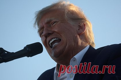 Найдены новые доказательства препятствования Трампа расследованию. Следователи министерства юстиции США и ФБР обнаружили новые доказательства возможного препятствования бывшего американского лидера Дональда Трампа расследованию дела о секретных документах, которые были найдены в его резиденции Мар-а-Лаго во Флориде. Об этом пишет The Washington Post.