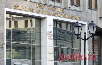 СФ предложит кабмину индексировать дотации регионам на уровень фактической инфляции. Вице-спикер Совета Федерации Николай Журавлев рассказал, что сенаторы также посоветовали кабмину подготовить изменения в законодательство по введению туристического сбора на территории России и его зачислению в местные бюджеты