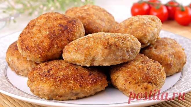 Котлеты из фарша! Вкусные, сочные домашние котлеты из мяса! Рецепт на сковороде и в духовке Готовим домашние мясные котлеты - вкусные, аппетитные, сочные, с хрустящей корочкой! Рецептов котлет очень много, в каждой семье их готовят по-разному, а я п...