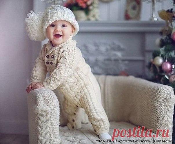 Запись на стене Комбинезон для малыша