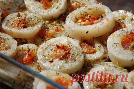 Маринованные кальмары.