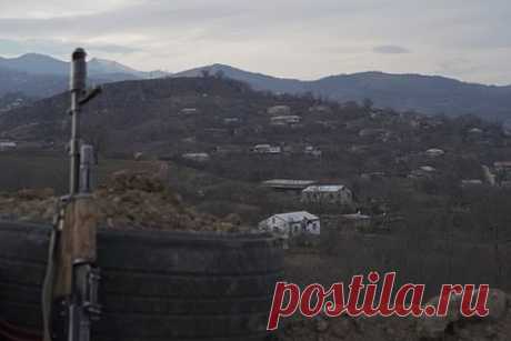 В Нагорном Карабахе зафиксировали нарушение режима прекращения огня. Минобороны России зафиксировало нарушение режима прекращения огня в зоне российских миротворцев в Нагорном Карабахе. Одно нарушение зафиксировано на севере региона в Мардакертском районе, пострадавших в результате инцидента нет. Миротворческий контингент совместно с Арменией и Азербайджаном проводит разбирательство.