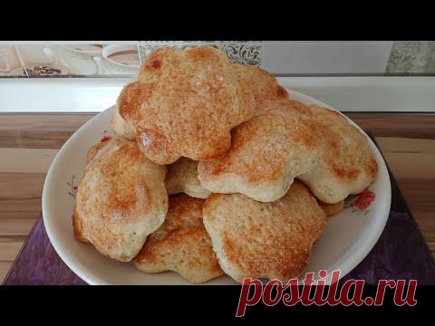 НЕЖНЕЙШЕЕ ТВОРОЖНОЕ ПЕЧЕНЬЕ ЗА 15 МИНУТ. ТАЕТ ВО РТУ.Продукты:
Сливочное масло мягкое  – 50 грамм
Соль – щепотка
Сахар – 100 грамм
Творог (лучше мелкий) – 150 грамм
Яйцо – 1 штука
Мука –  200 грамм
Разрыхлитель – 1 ч. ложка\
Выпекать при t 190 гр. 15 минут. Если противень не антипригарный, используйте бумагу для выпечки.