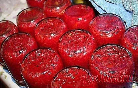 Заправка для борща с фасолью
2 кг.моркови - на крупную терку,
2 кг. лука - полукольцами,
2 кг.помидор - дольками.
Все по отдельности обжарить на растительном масле. Затем 2 кг. свеклы отварить - на крупной терке, 3 стакана фасоли отварить. Все смешать. Добавляем - 0,5 л. растит.масла, 0,5 л. теплой воды, 1 стакан сахара, 100 гр.соли и 150 гр.уксуса. Перемешать тушить где-то минут 30, разложить по банкам и закатать. Выход 6,5 - 7,0 литров. Сам по себе салат вкусный, и вкусн...