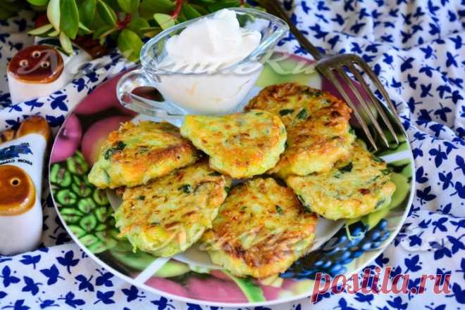 Оладьи из кабачков с сыром и чесноком, рецепт с фото