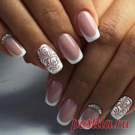 20 оригинальных вариантов маникюра с вензелями