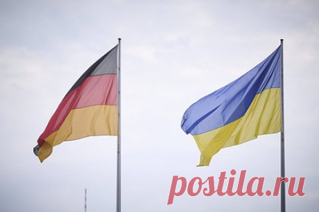 Украина начала переговоры с Германией о гарантиях безопасности. Офис украинского президента Владимира Зеленского сообщил, что Украина начала переговоры с ФРГ по двусторонним гарантиям безопасности. Как уточнили в администрации, с украинской стороны переговорную группу возглавил заместитель руководителя офиса президента Игорь Жовква.