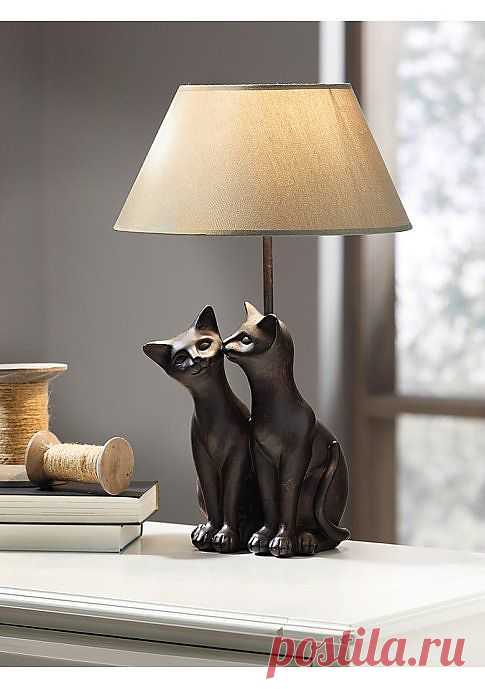 Торшер "Кошки". Основание из полирезины, абажур из текстиля с напылением внутри.