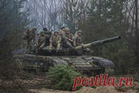 Лукашенко заявил об оттягивании Белоруссией 120 тысяч украинских военных