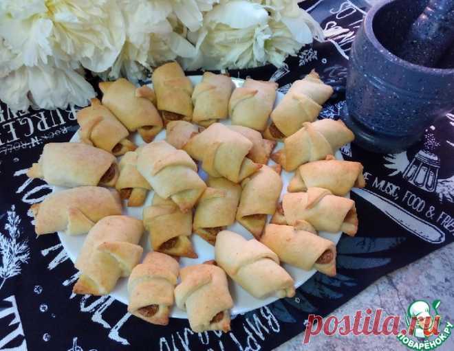 Творожные рогалики со сгущёнкой и грецкими орехами – кулинарный рецепт