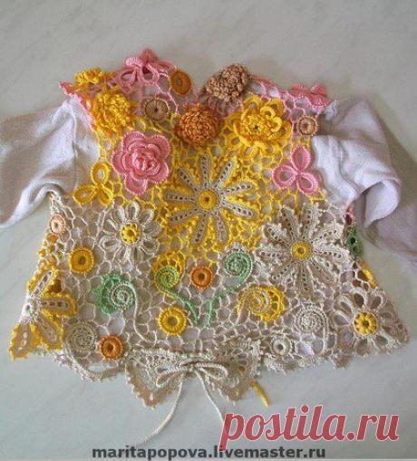 (4) Facebook