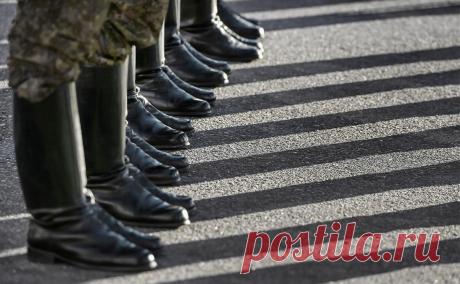 Суд в Петербурге дал мобилизованному семь лет колонии за дезертирство. Военный суд в Санкт-Петербурге приговорил мобилизованного к семи годам колонии строгого режима за дезертирство (ч.