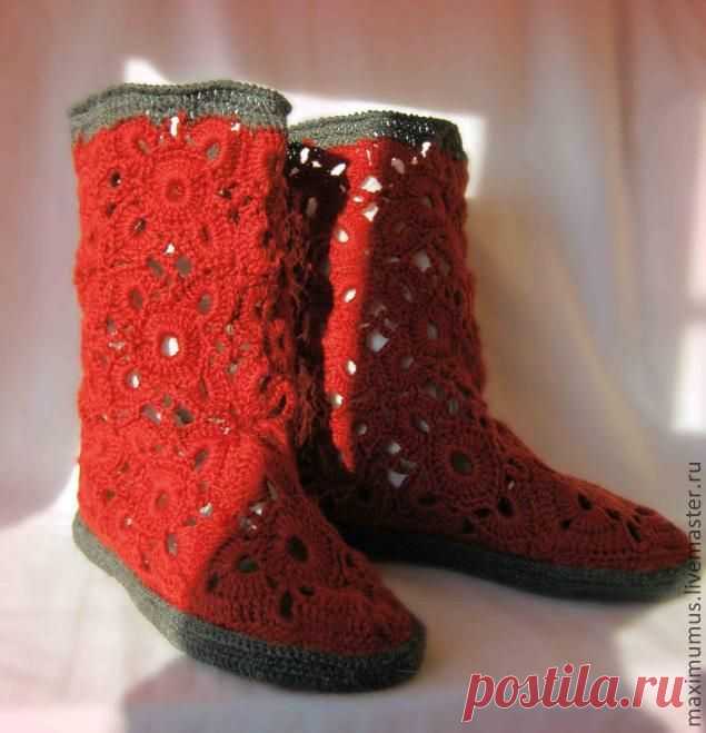 Вязаные домашние сапожки от Михович Юлии.