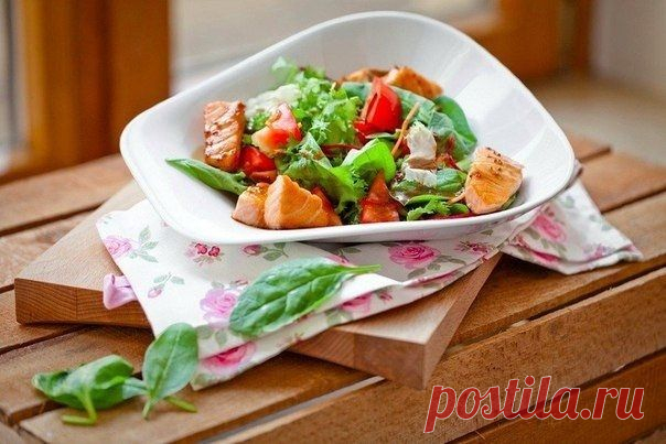 Как приготовить салат с кусочками семги - рецепт, ингридиенты и фотографии
