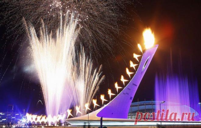 В Сочи отмечают годовщину зимних Олимпийских игр - ФОТО
